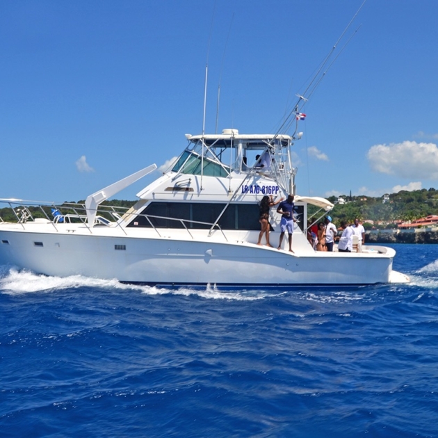 A Hatteras 52 Sosua Party Yacht Rental
