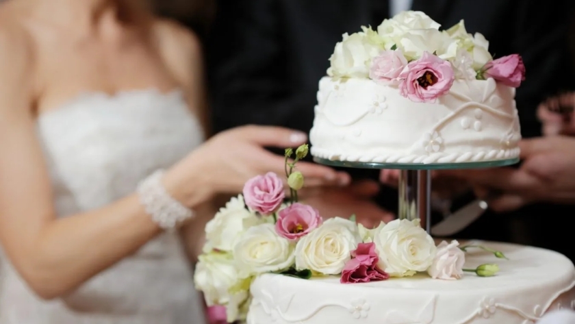 catamaran wedding cakes