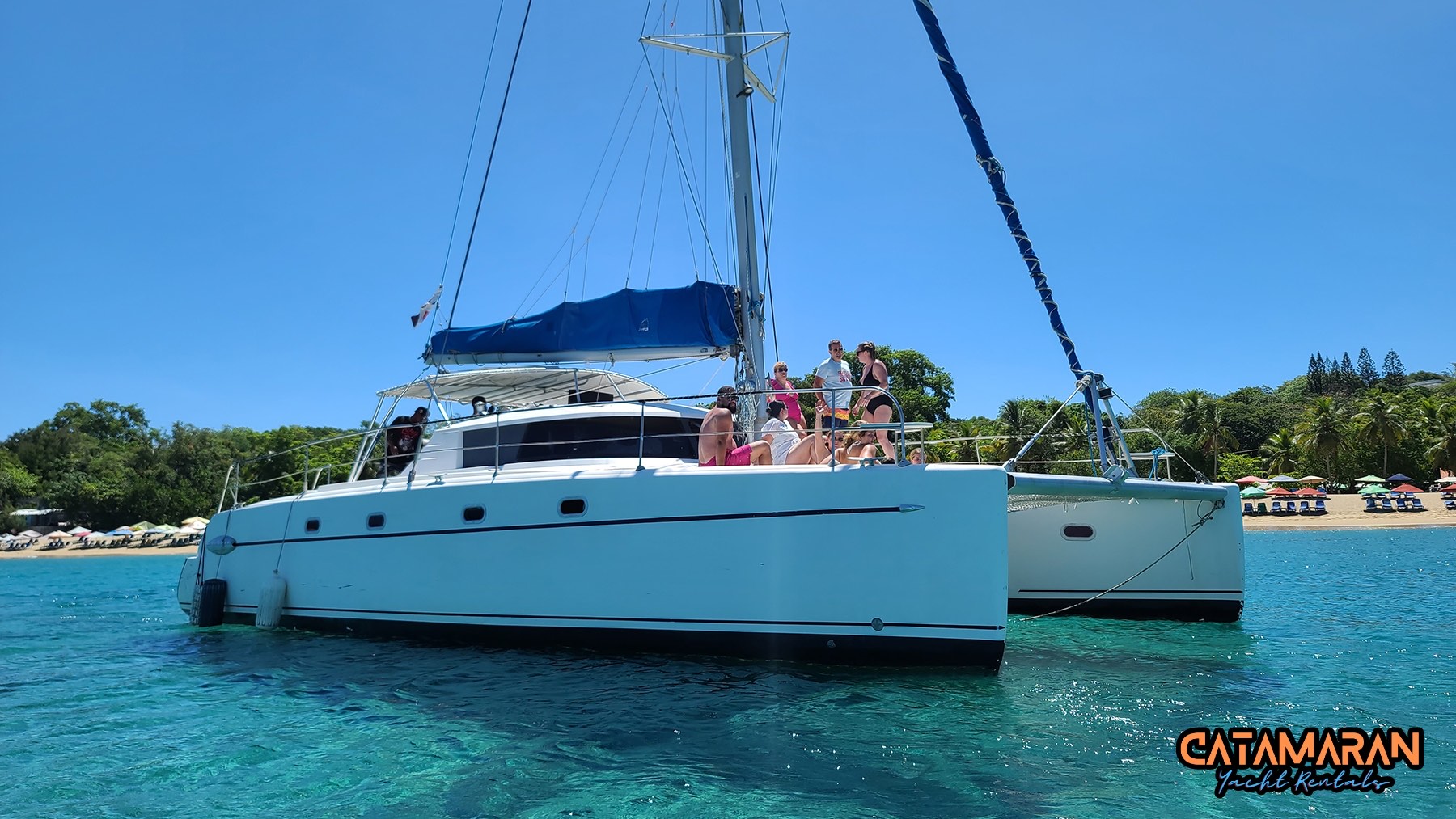 Family tour aboard the F Pajot Cat in Sosua